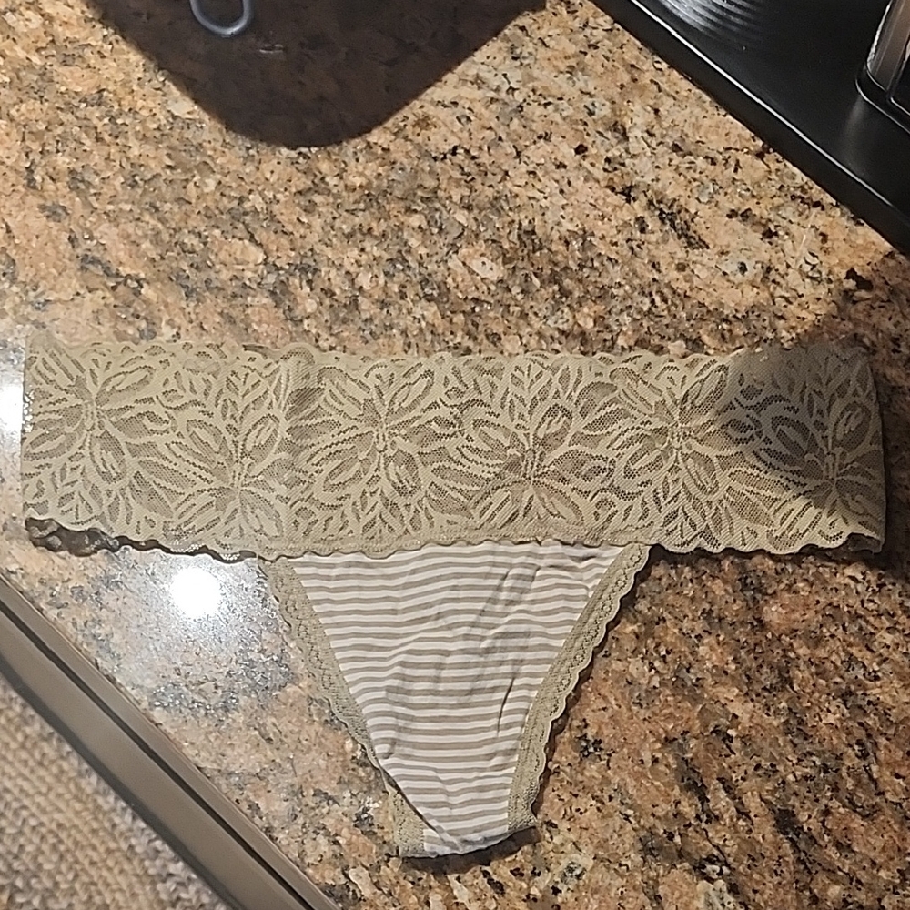 NWOT Aerie Lace Thong